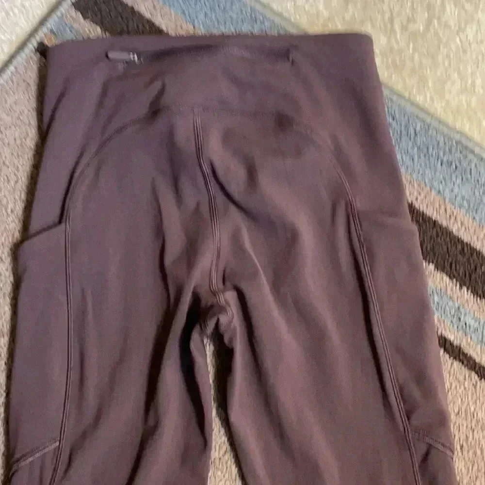 Lululemon speed up crop 21”